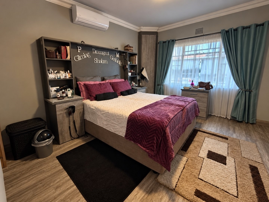 4 Bedroom Property for Sale in Roodia Free State